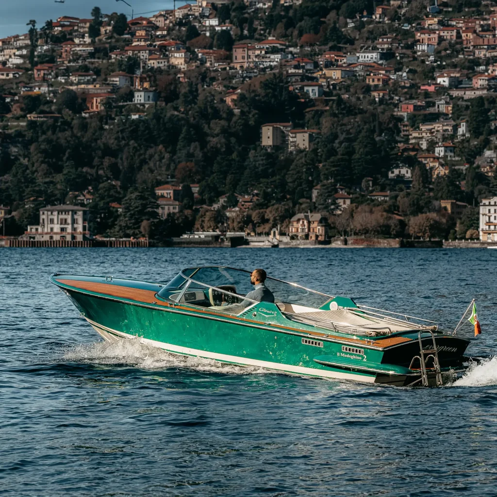 Colombo 21 riding on lake Como