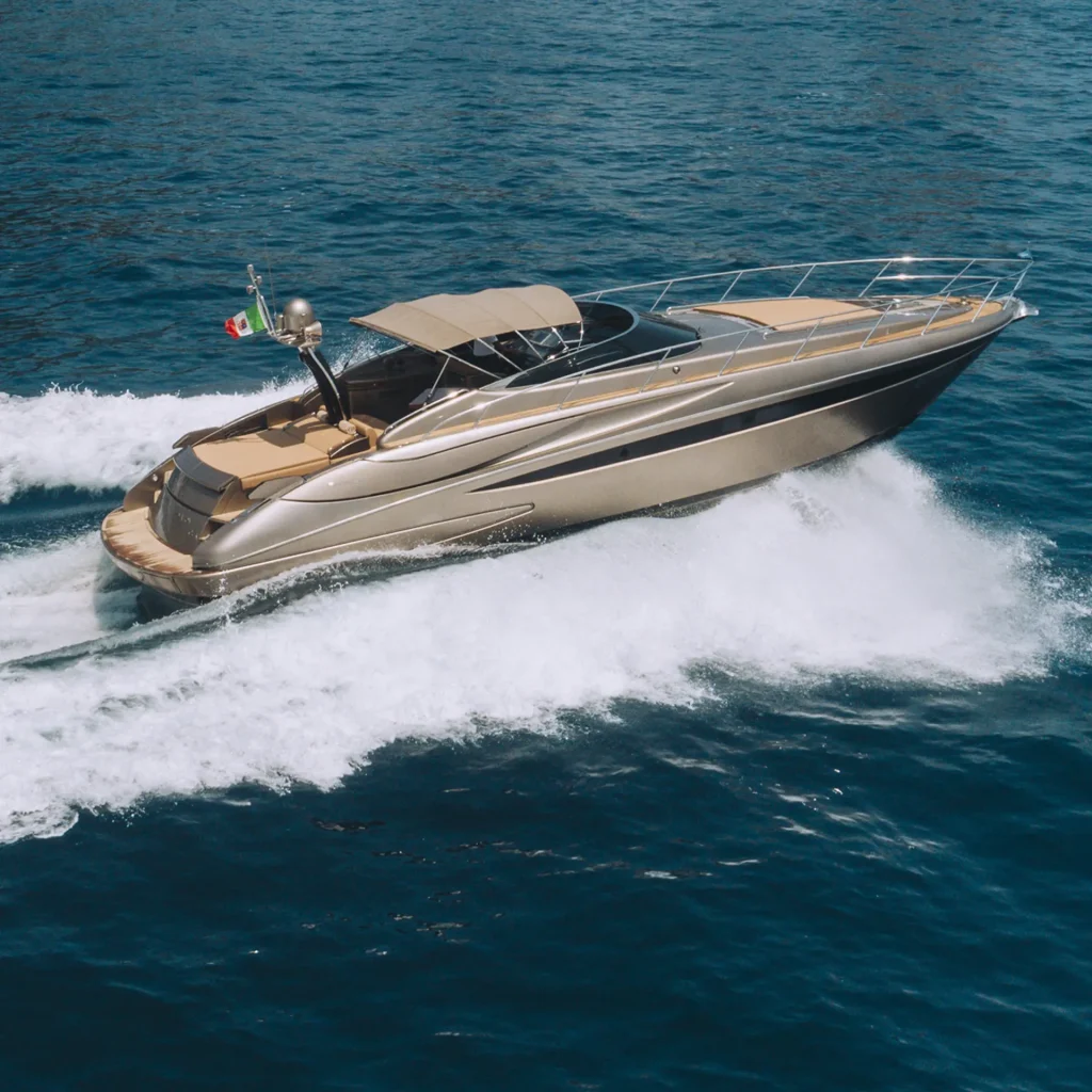 Yacht di lusso Riva Rivale 52 sul Lago di Como