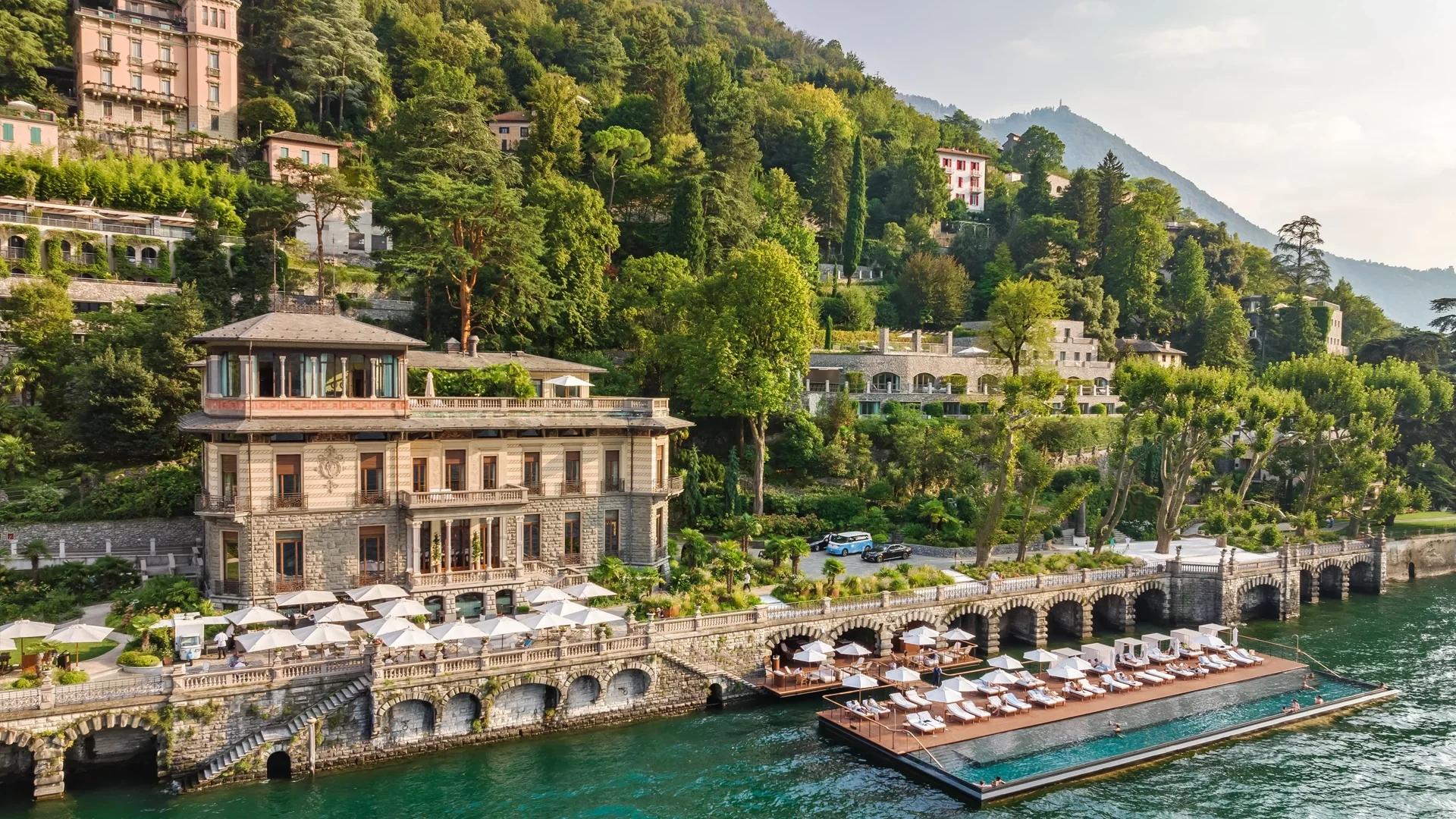 Mandarin Oriental auf dem Comer See während einer 1-stündigen privaten Bootstour